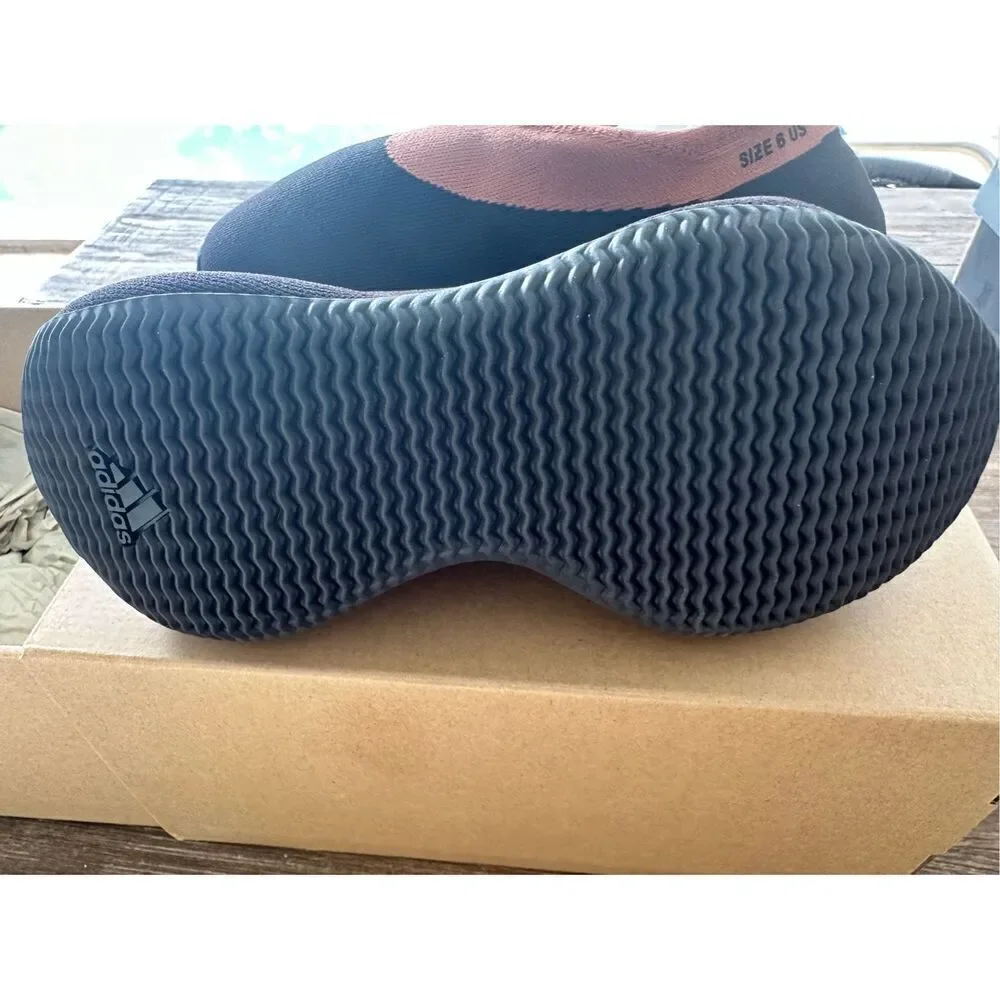 Adidas Yeezy Knit Runner Stone Carbon, New, size 6